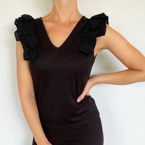 Cluster black v-neck ruffle shoulder sleeveless blouse size small